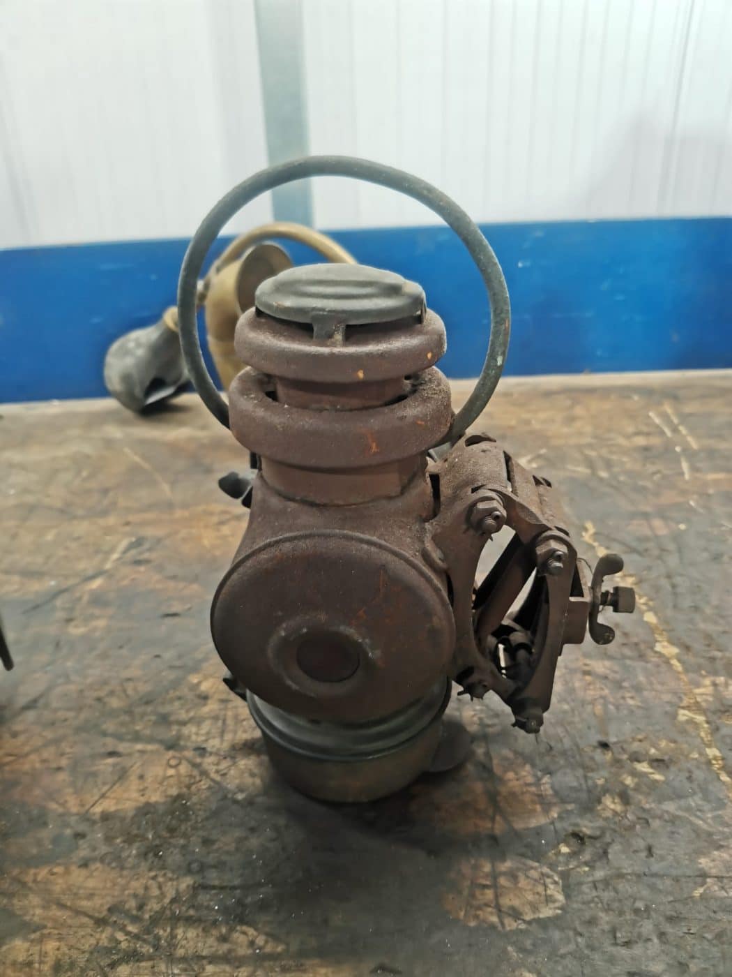 130122 1905 Riley 9hp Parts off for rebrassing 18 1