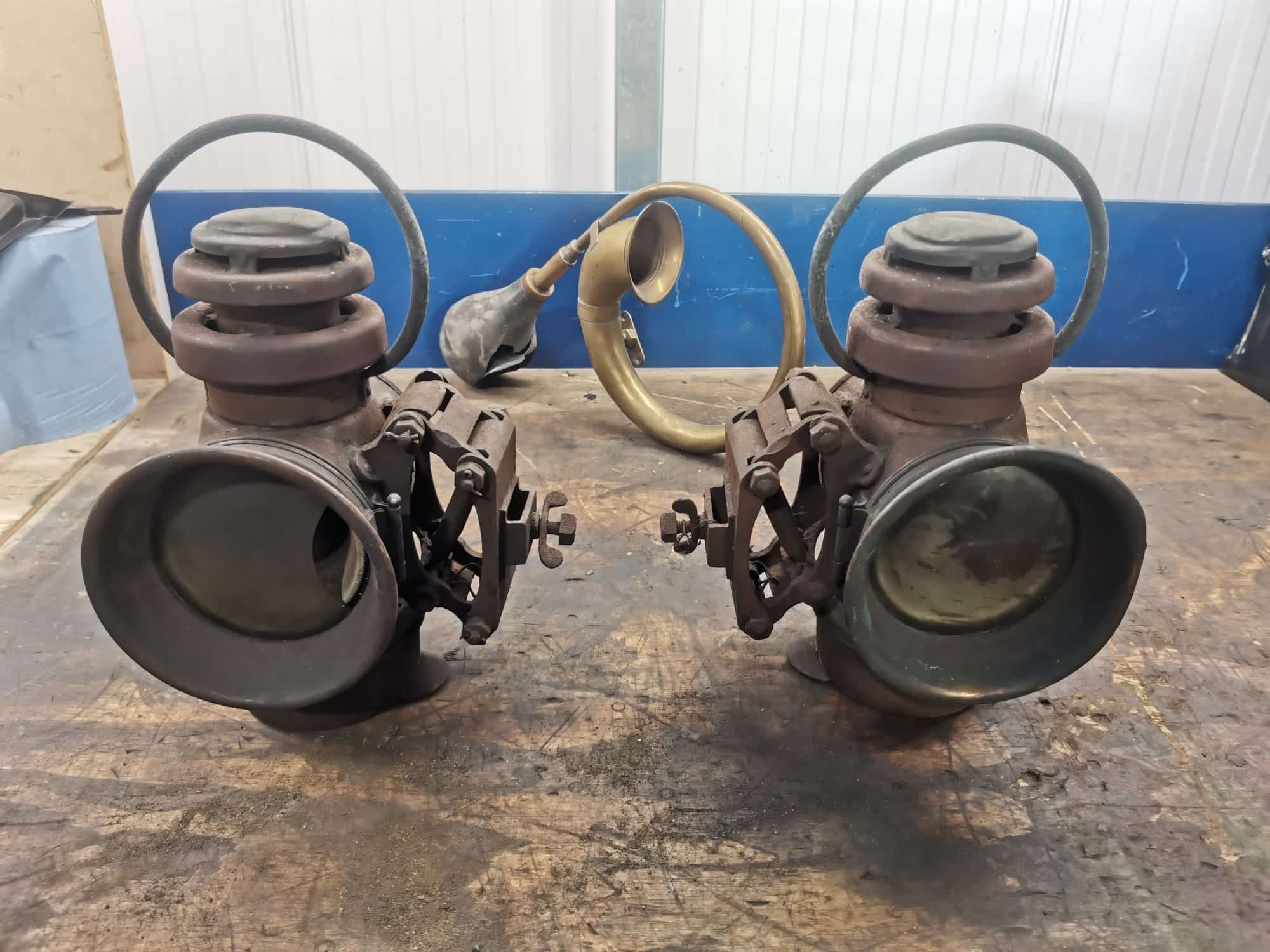 130122 1905 Riley 9hp Parts off for rebrassing 8 1