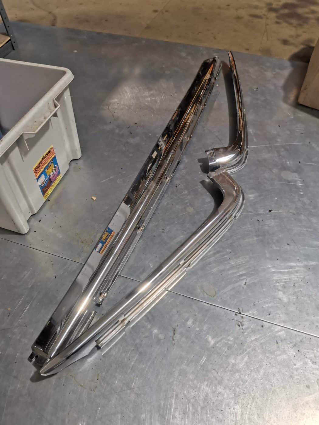 130122 1987 Mercedes 500SL Parts Cleaning and Organising 101 1