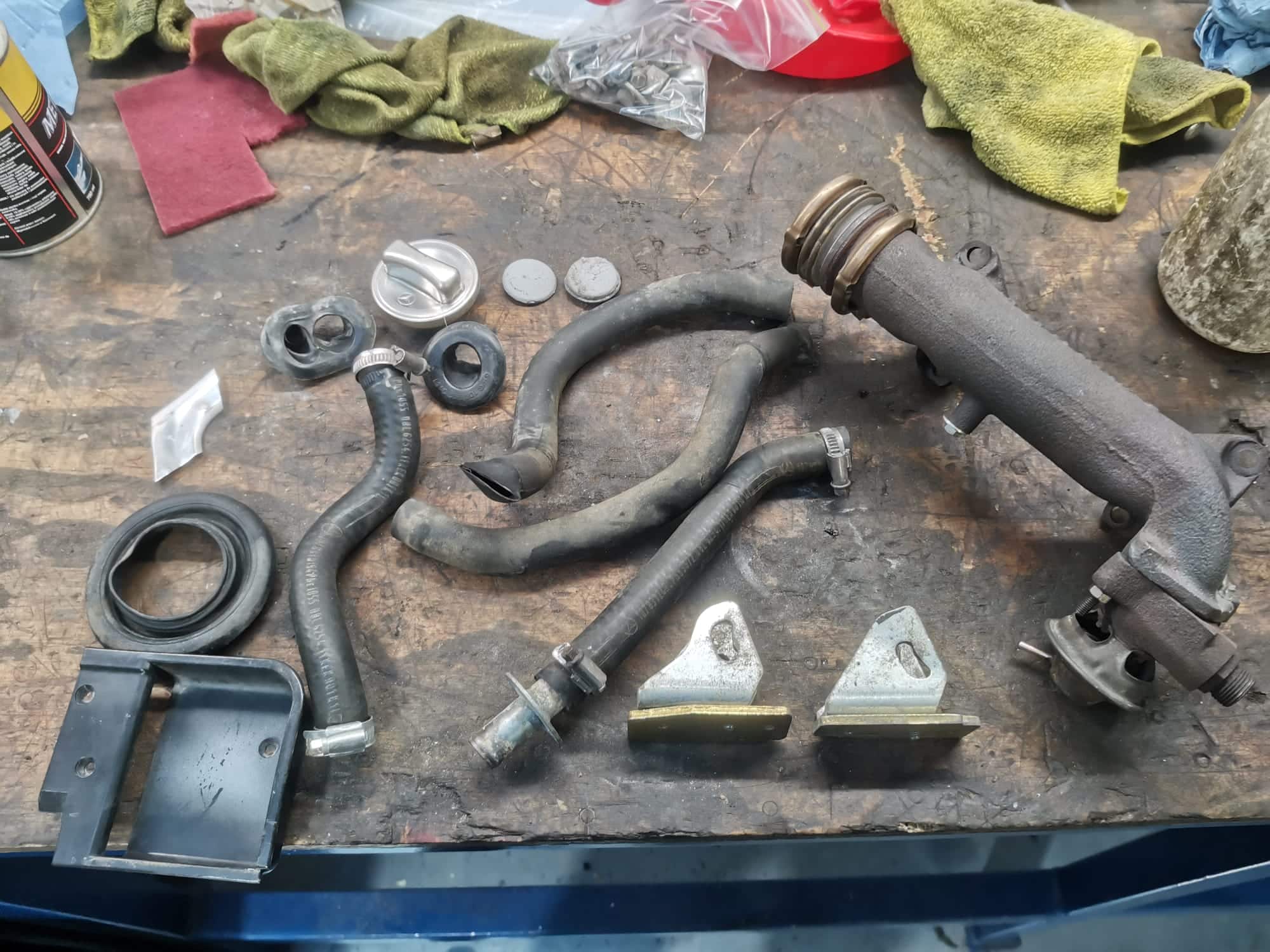 130122 1987 Mercedes 500SL Parts Cleaning and Organising 164 1 1