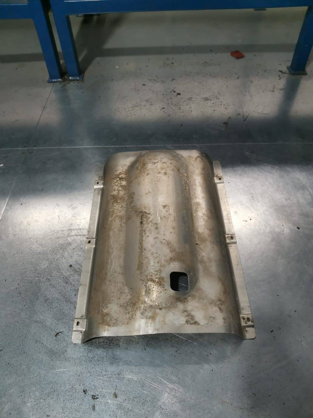 130122 1987 Mercedes 500SL Parts Cleaning and Organising 181 1