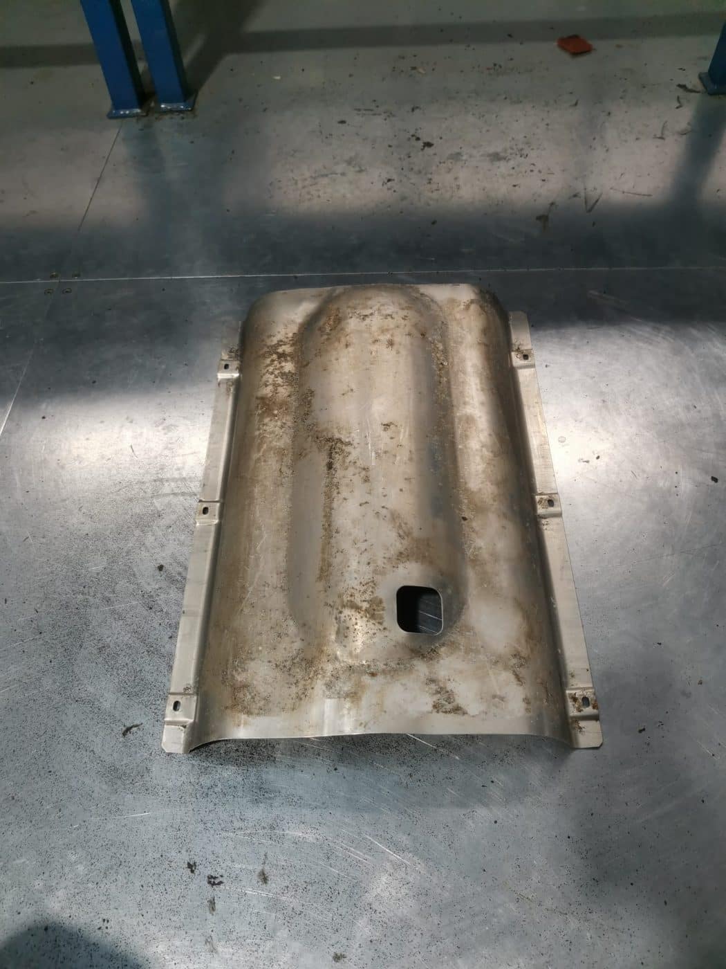 130122 1987 Mercedes 500SL Parts Cleaning and Organising 182 1 1