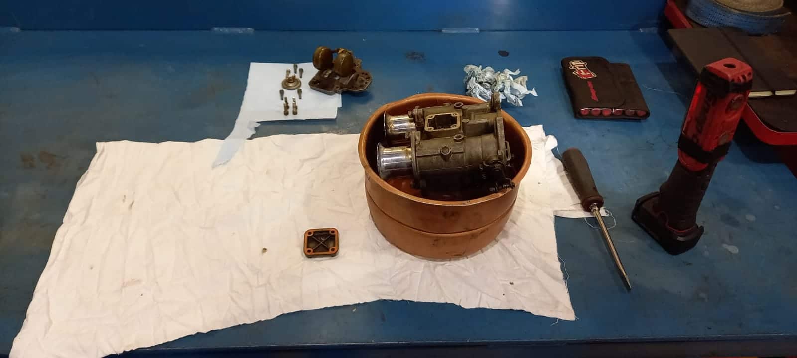 140122 1959 MGA Twin Cam Carb Rebuild 5 1