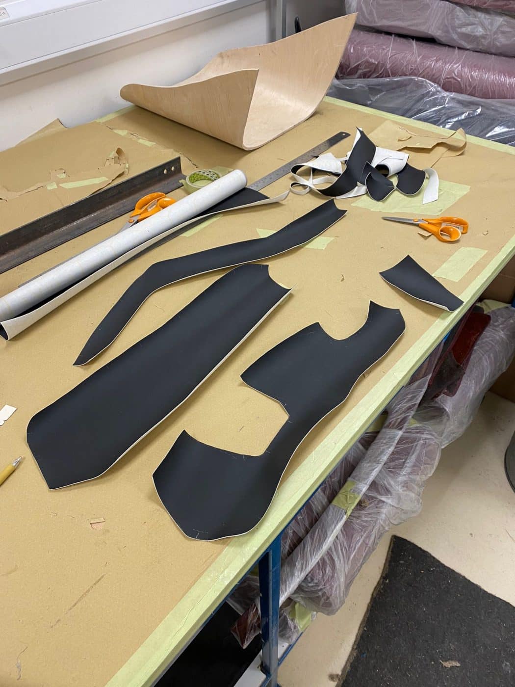 240122 1987 Mercedes 500SL Armrest Trimming 6 1