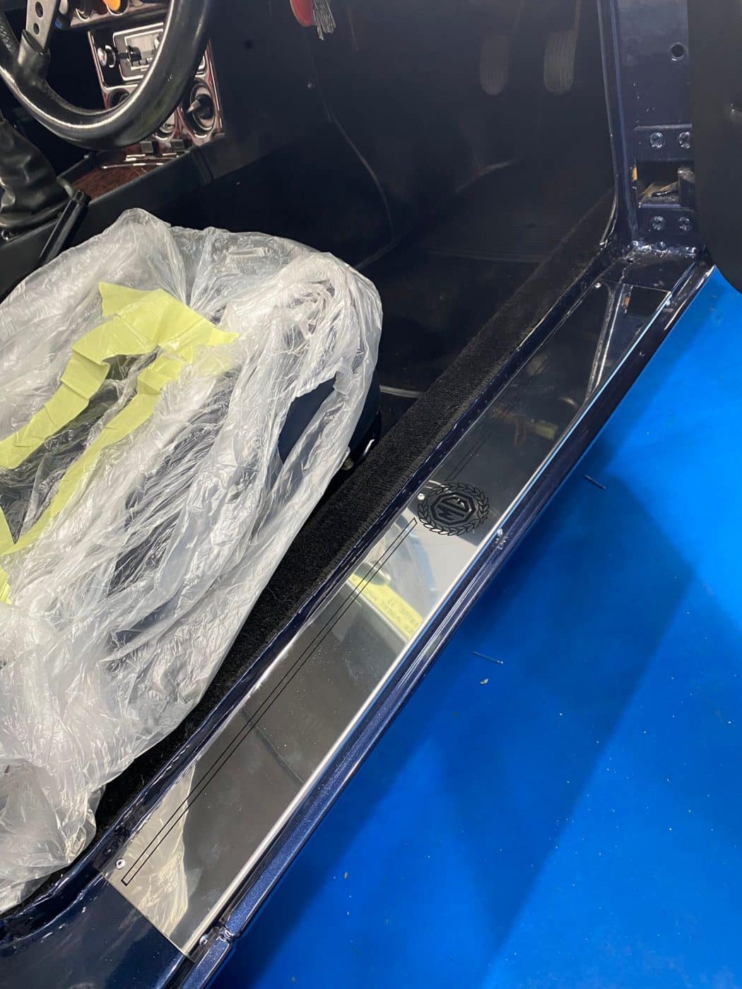 100222 1977 MGB Roadster Hood and Fitting Sill Plates 7 1