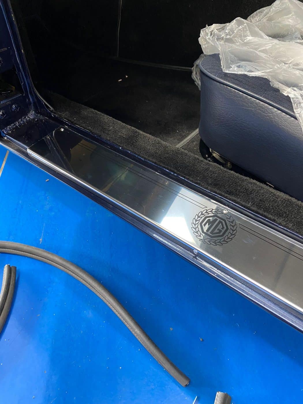 100222 1977 MGB Roadster Hood and Fitting Sill Plates 8 2