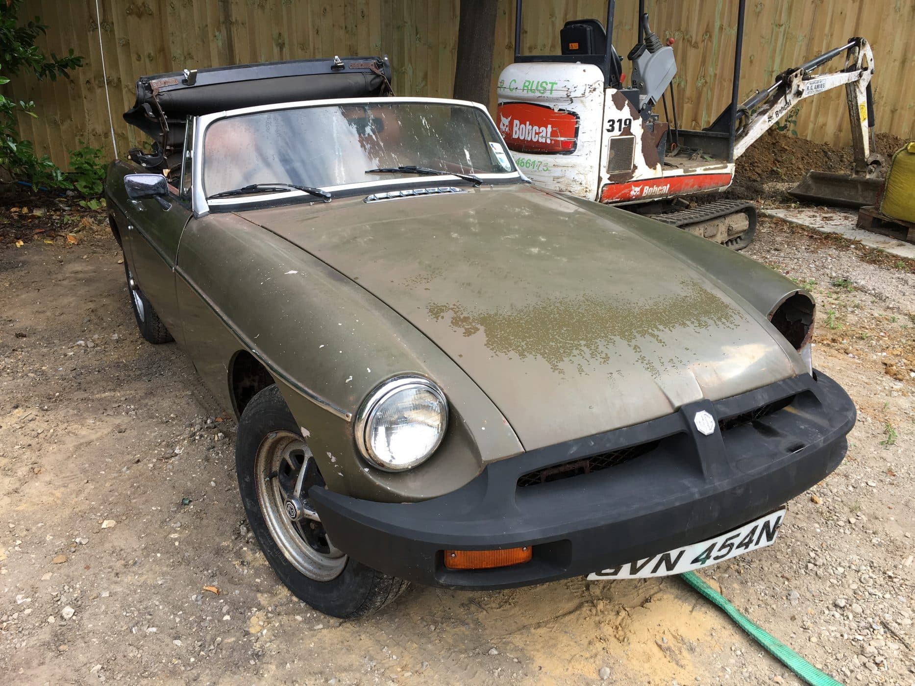 130618 MGB Tundra Green 1975 GVN454N 4 1