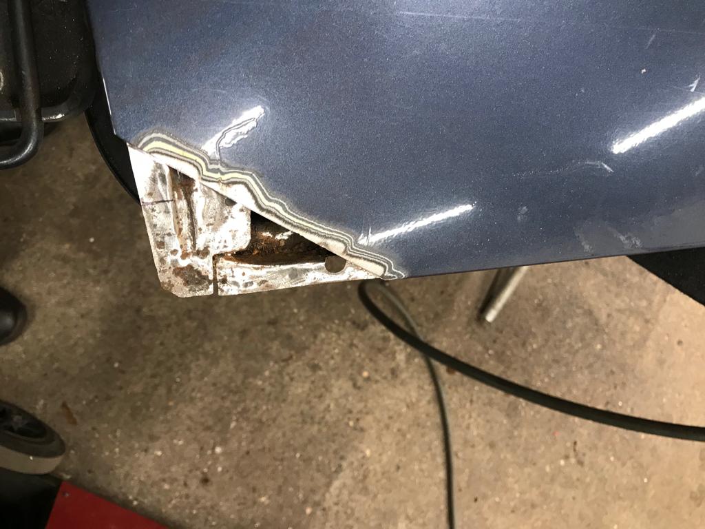 140222 1987 Daimler Double Six Wing and Door Rust Repairs 4 1