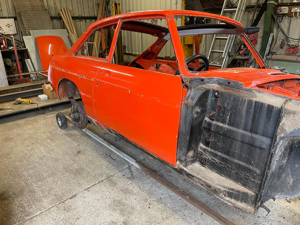 150222 1979 MGB GT Welding Started 2 1