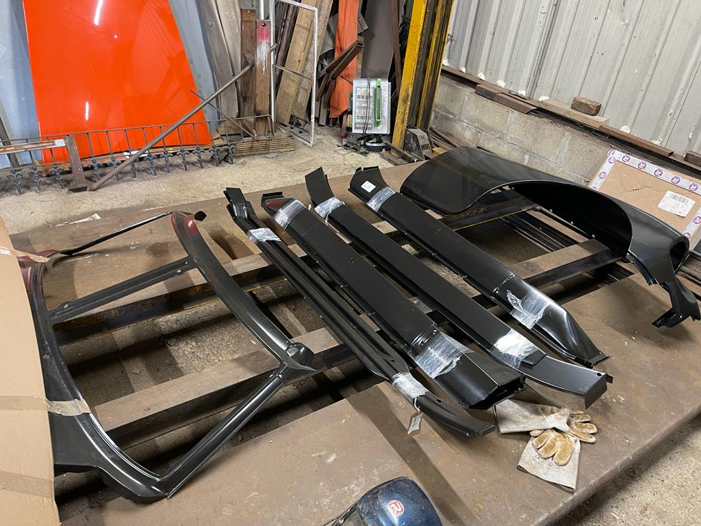 150222 1979 MGB GT Welding Started 4 1
