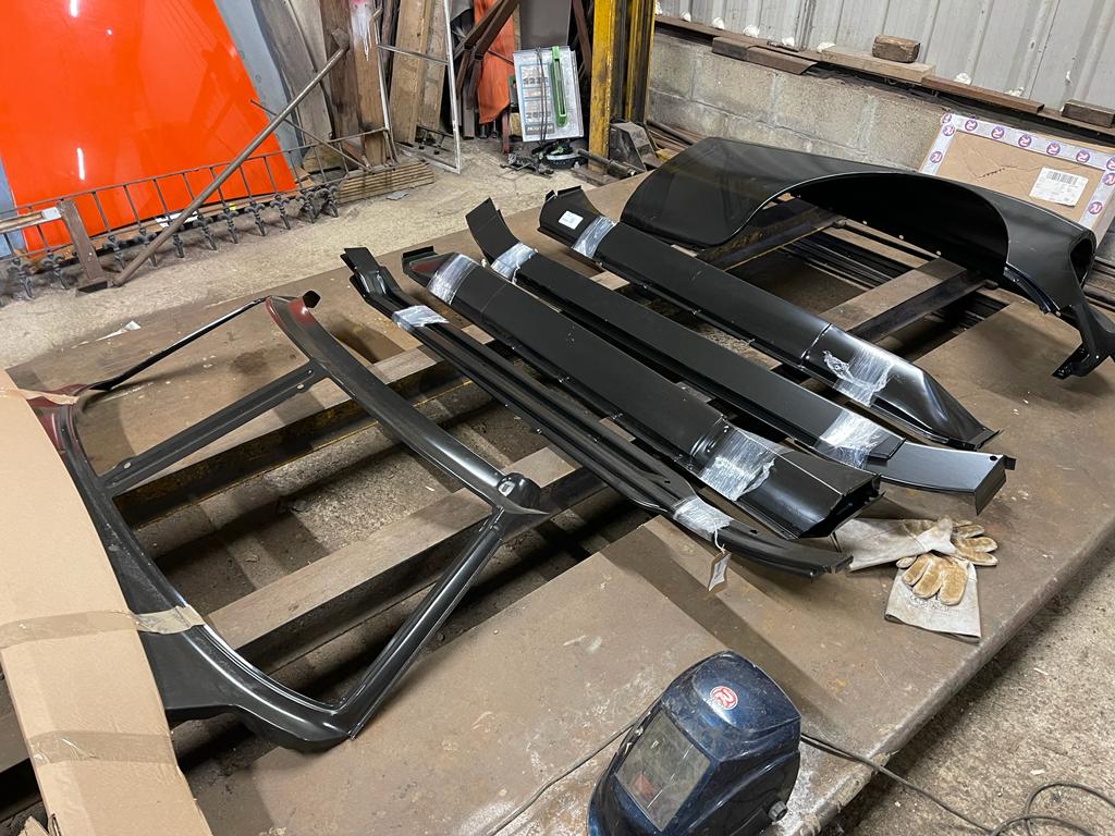 150222 1979 MGB GT Welding Started 5 1