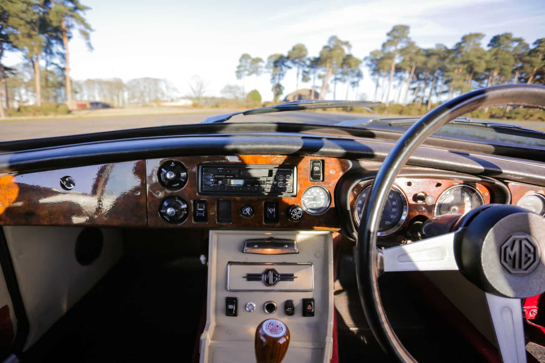 1974 MGB GT 18 1