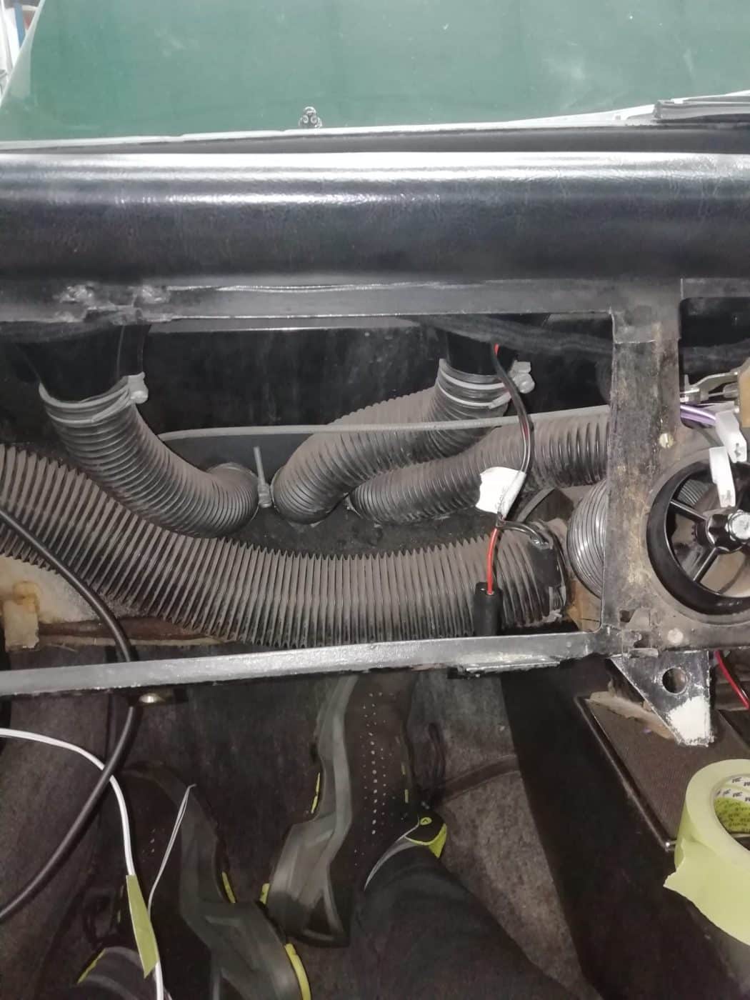 220222 1970 Bristol 411 Dash Removal 16 1