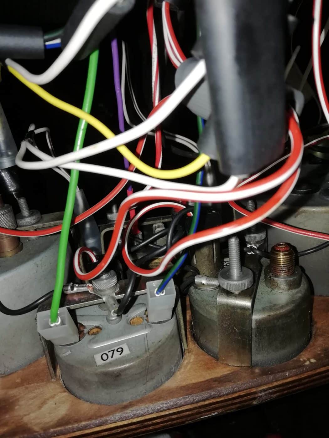 220222 1970 Bristol 411 Dash Removal 30 1