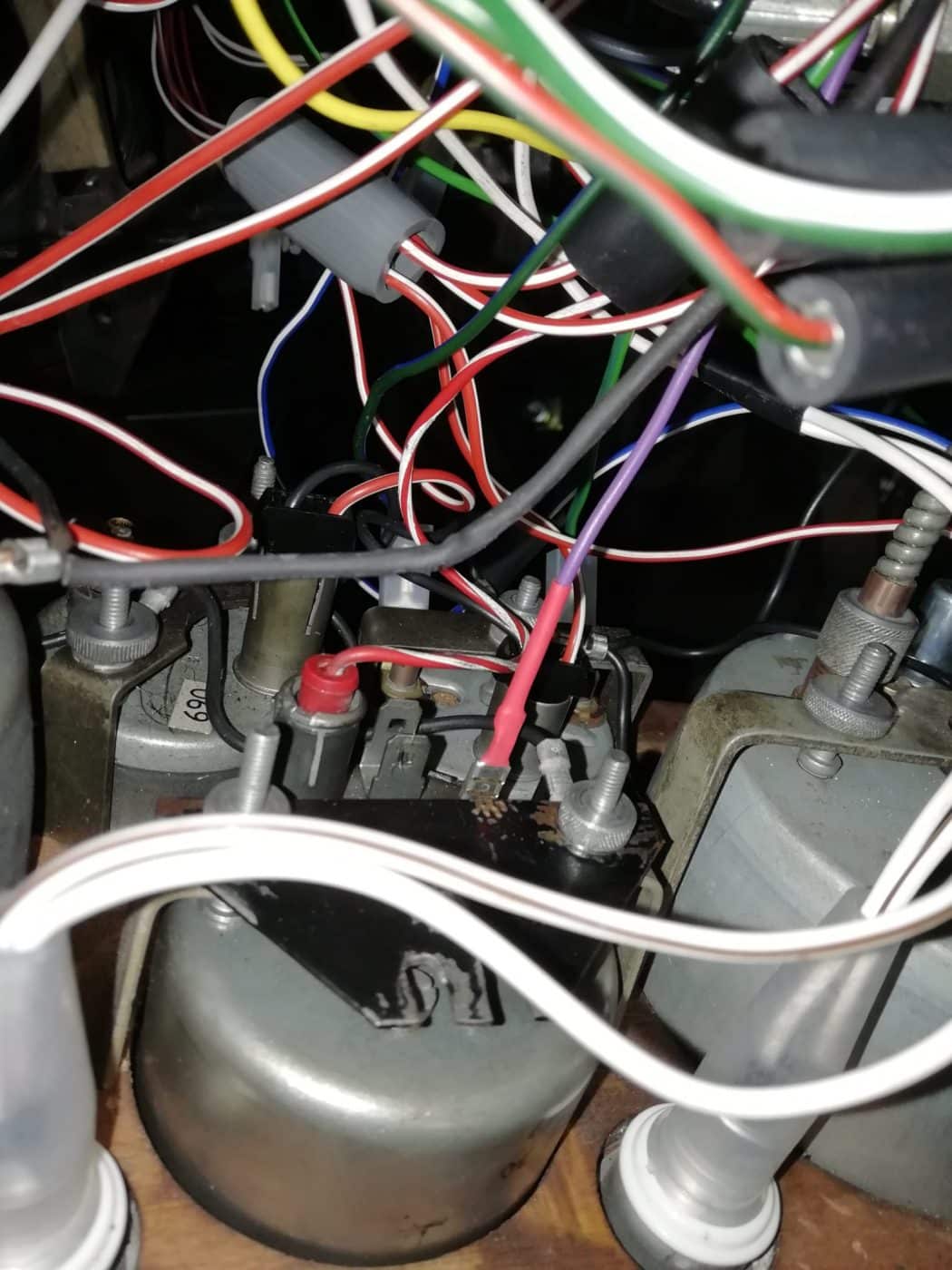 220222 1970 Bristol 411 Dash Removal 36 1