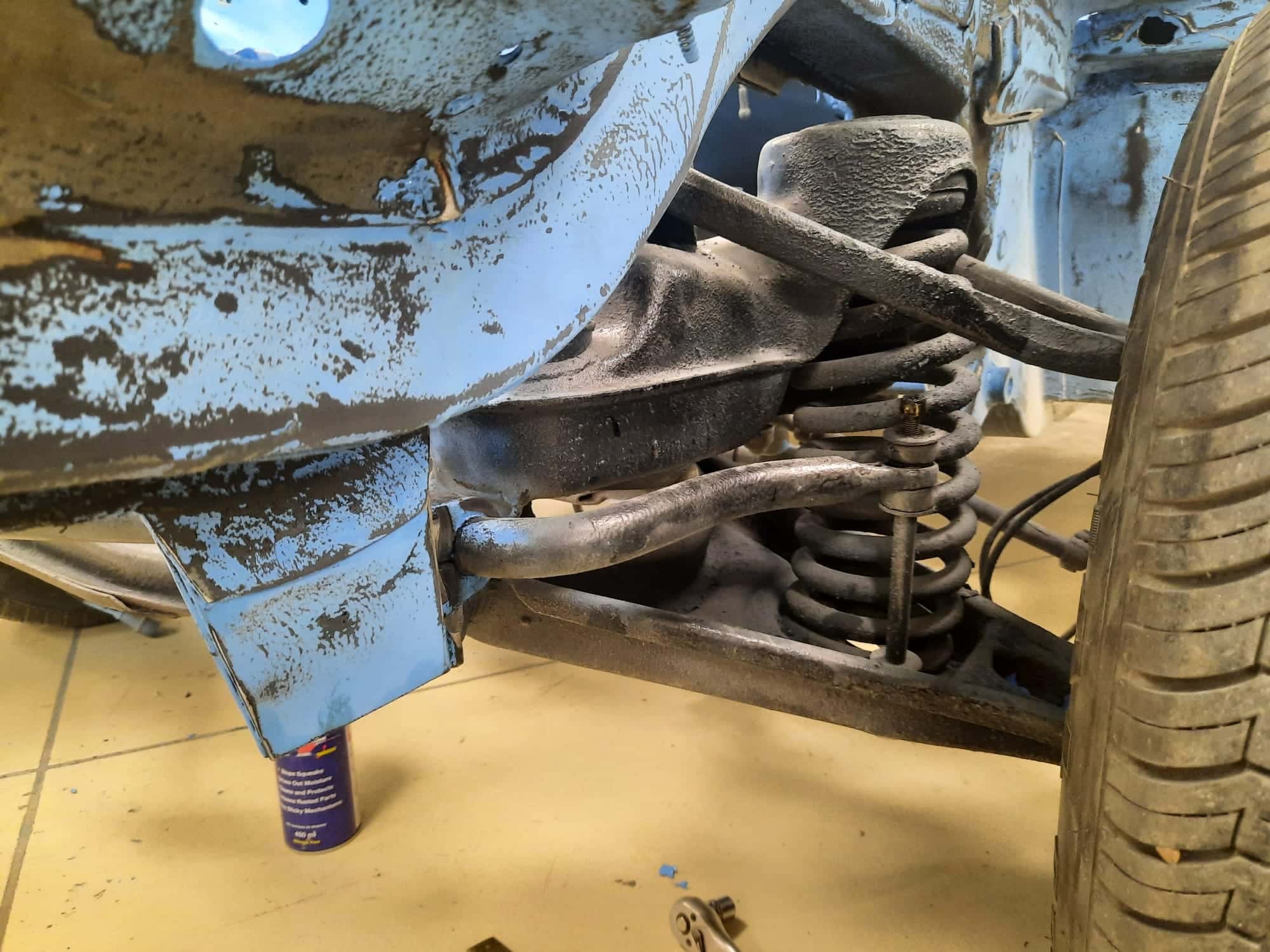250222 1987 Mercedes 500SL Engine Bay Prep and Rust 53 1