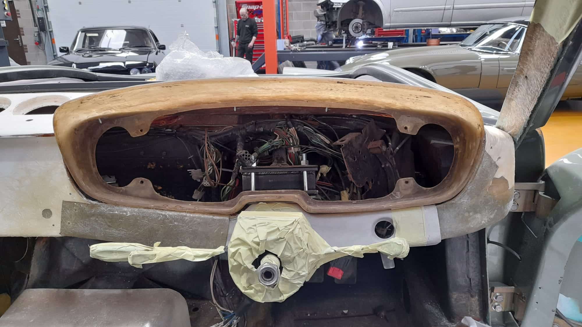 280222 1979 Arrow Daytona Dash Modifications and Prep 9 1