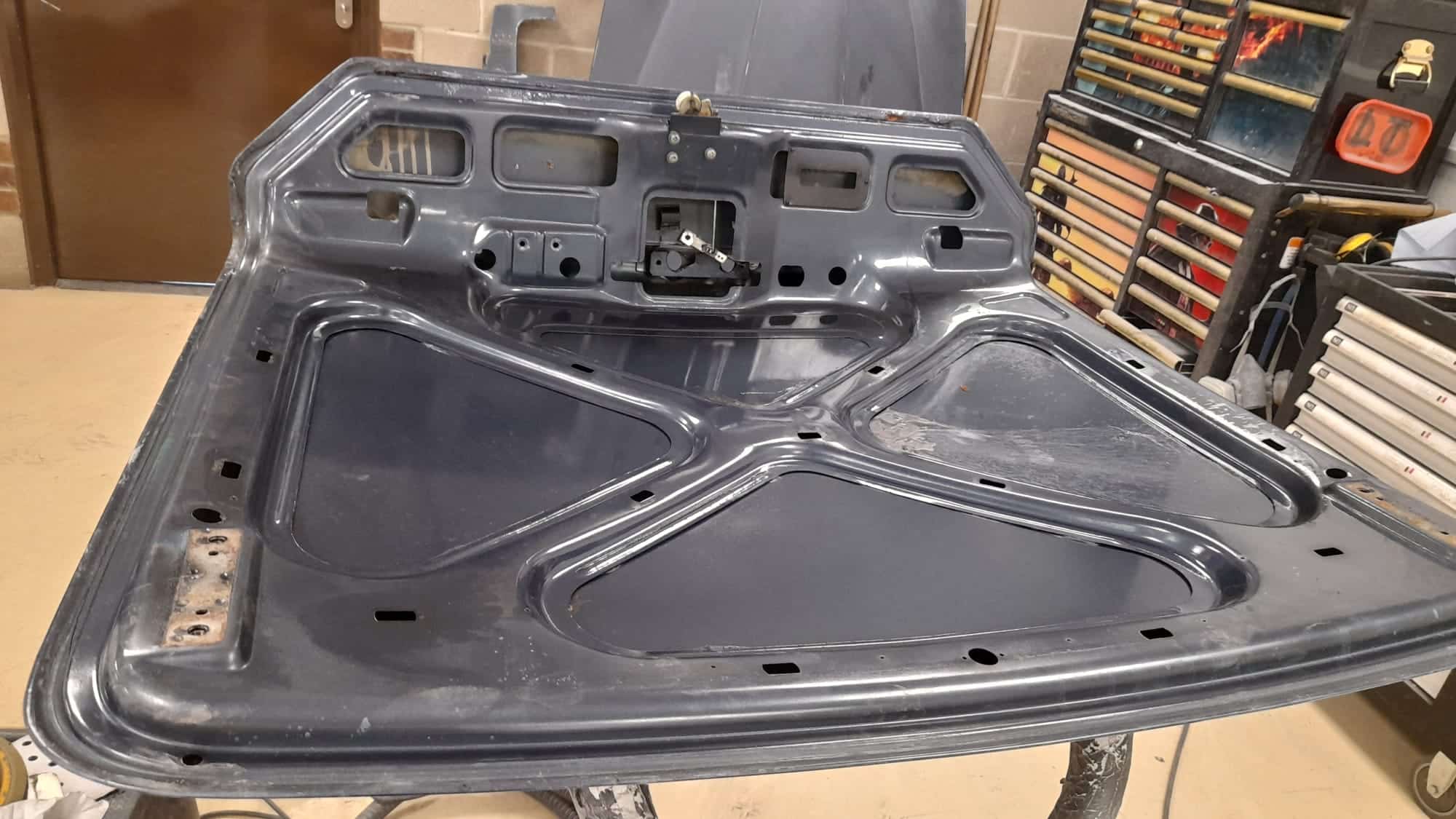 280222 1987 Daimler Double Six Body Panels Stripped 25 1