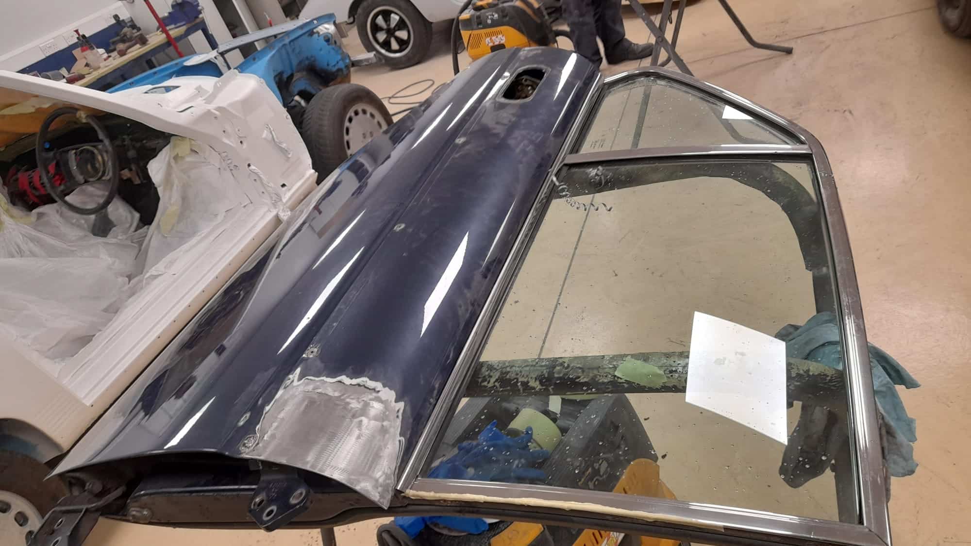 280222 1987 Daimler Double Six Body Panels Stripped 37 1