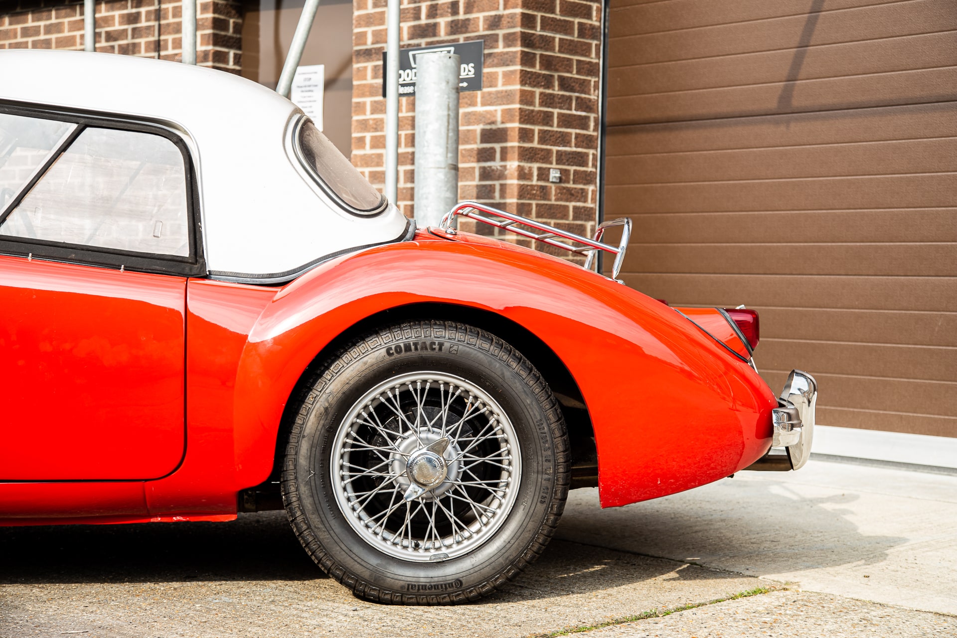 040322 1957 MGA Roadster Feature Photos 5 1