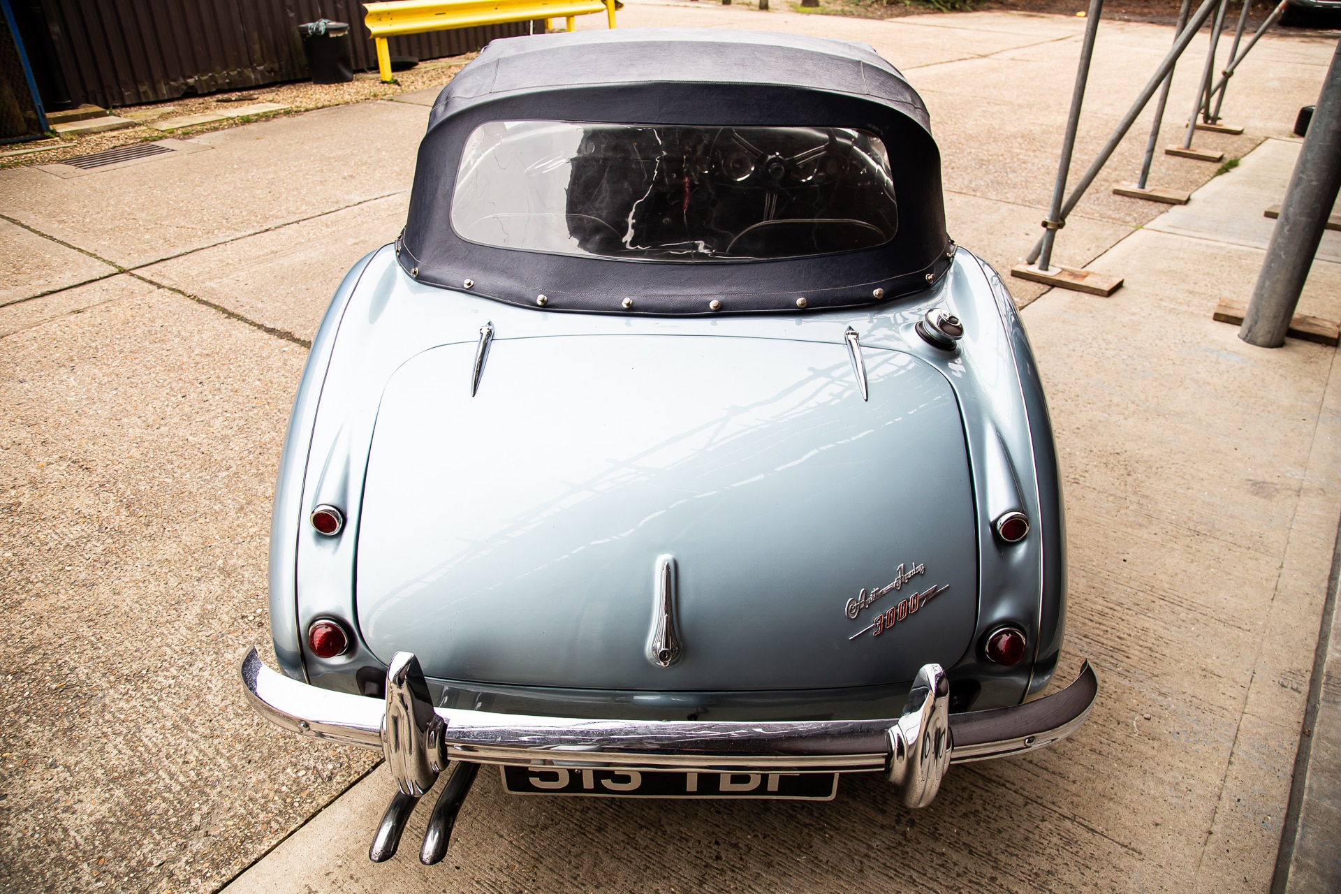 040322 1960 Austin Healey 3000 Feature Photos 7 1