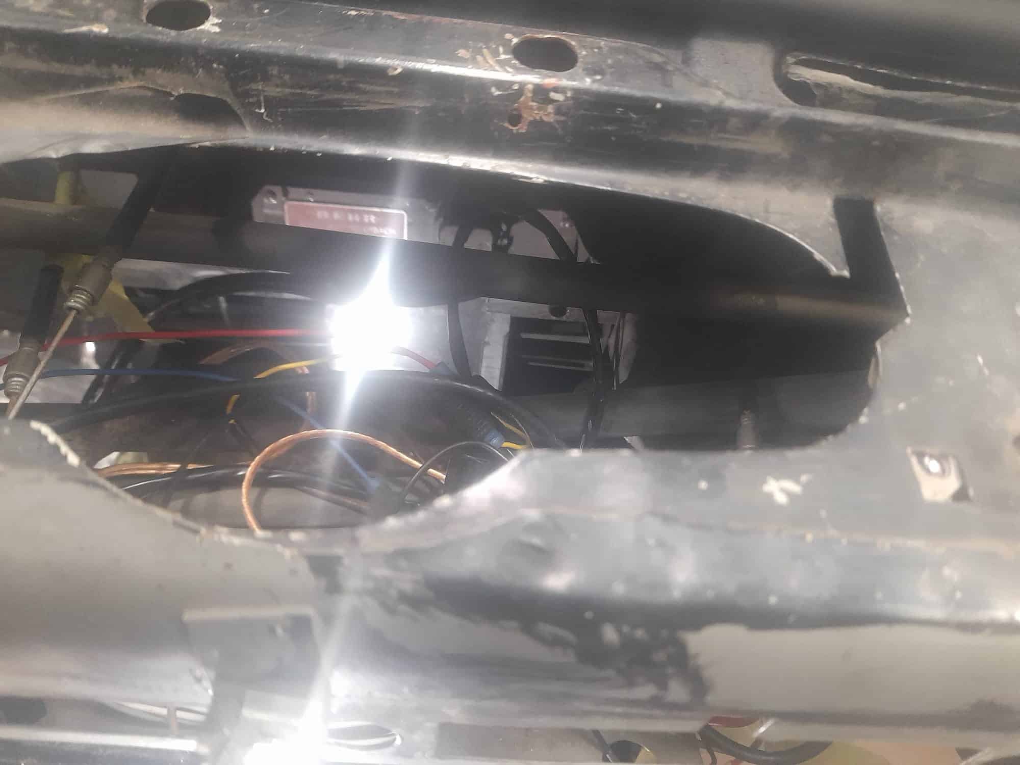 040322 1969 Mercedes 280SL Heater Matrix Leak 6 1
