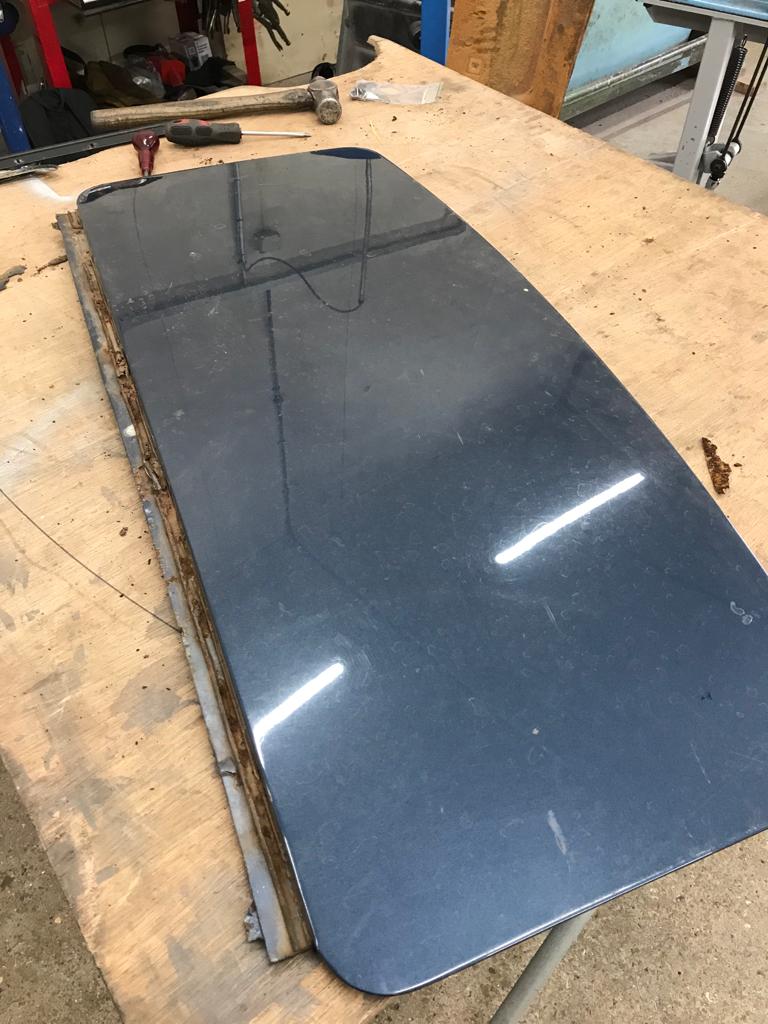 100322 1987 Daimler Double Six Sunroof Repairs 15 1