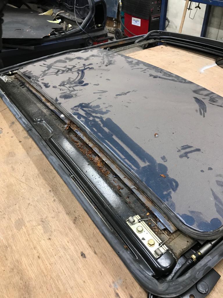 100322 1987 Daimler Double Six Sunroof Repairs 2 1