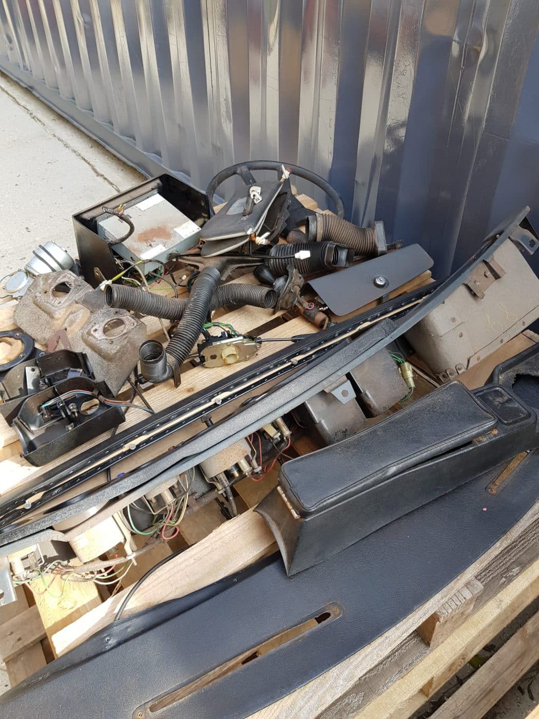 160322 Removing Usable Parts from the 1978 MGB GT Interior 1