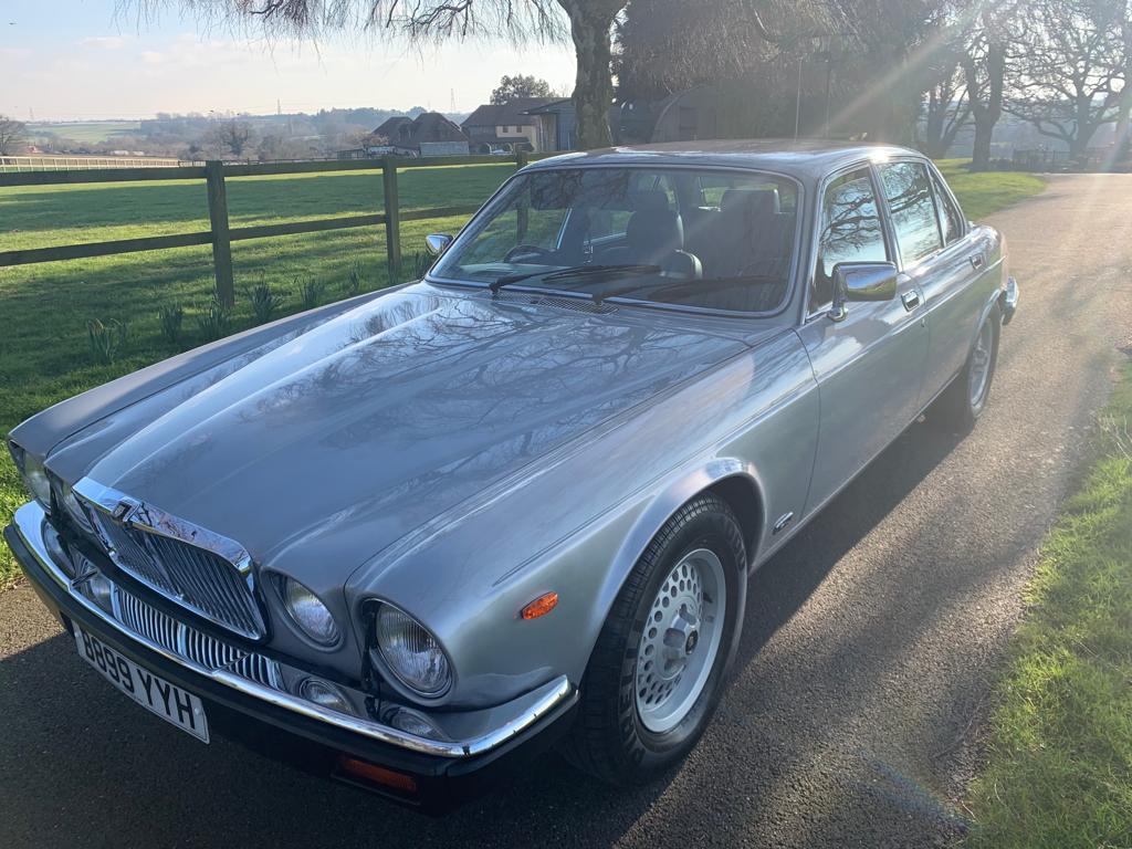1985 Jaguar Double Six B889YYH 3 1