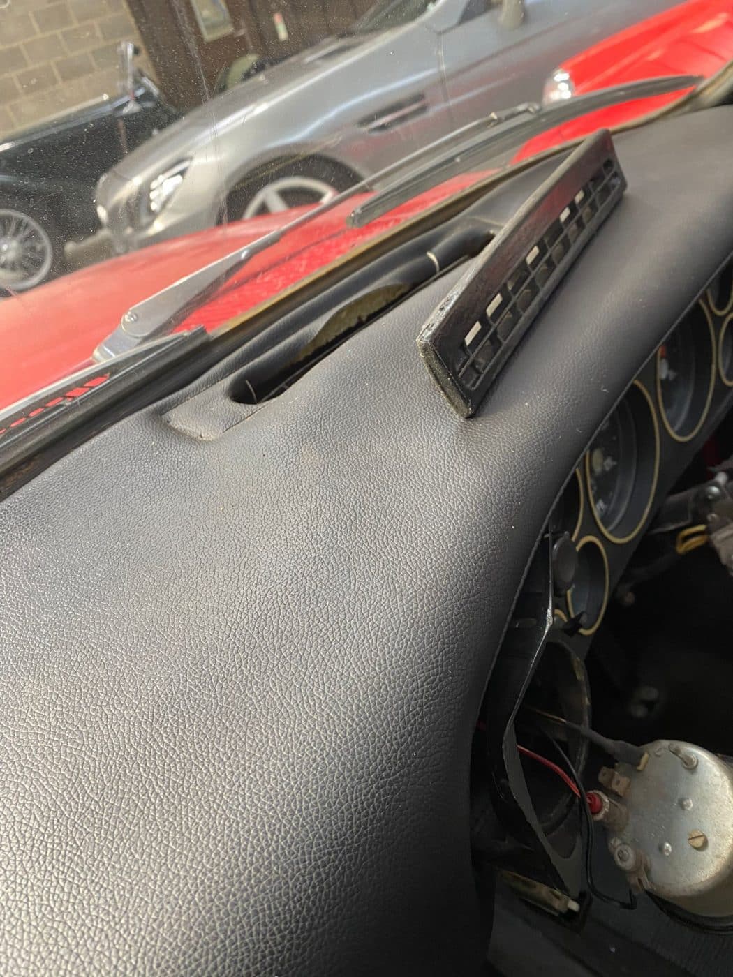 250322 1969 Sunbeam Rapier Dash and Centre Console Repairs 33 1