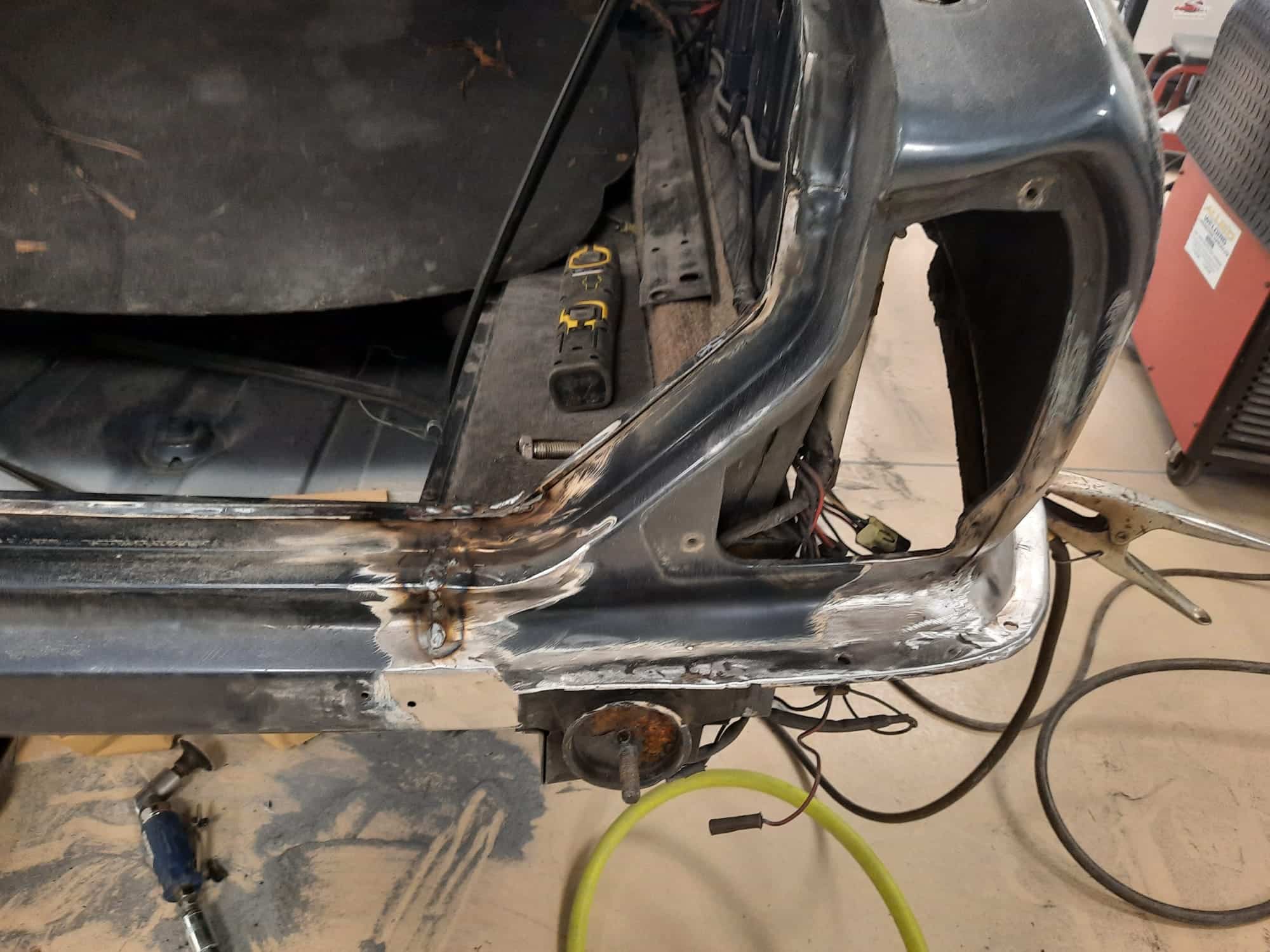 050422 1987 Daimler Double Six Minor Body Repairs 14 1