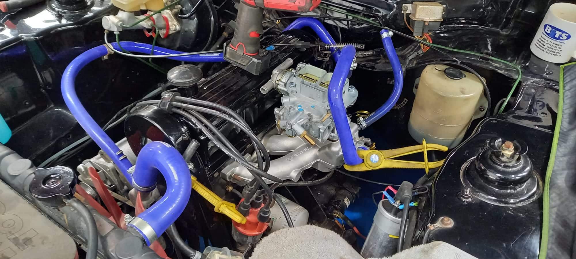 070422 1986 Ford Capri New Manifold and Carb 9 1
