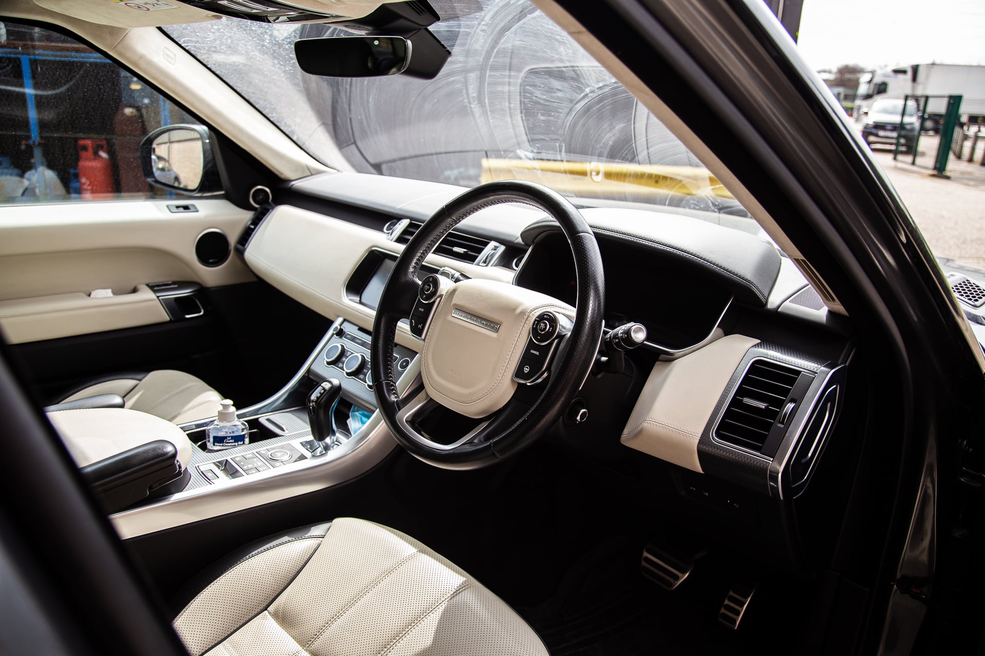 120422 2016 Range Rover Sport Arrival 12 1