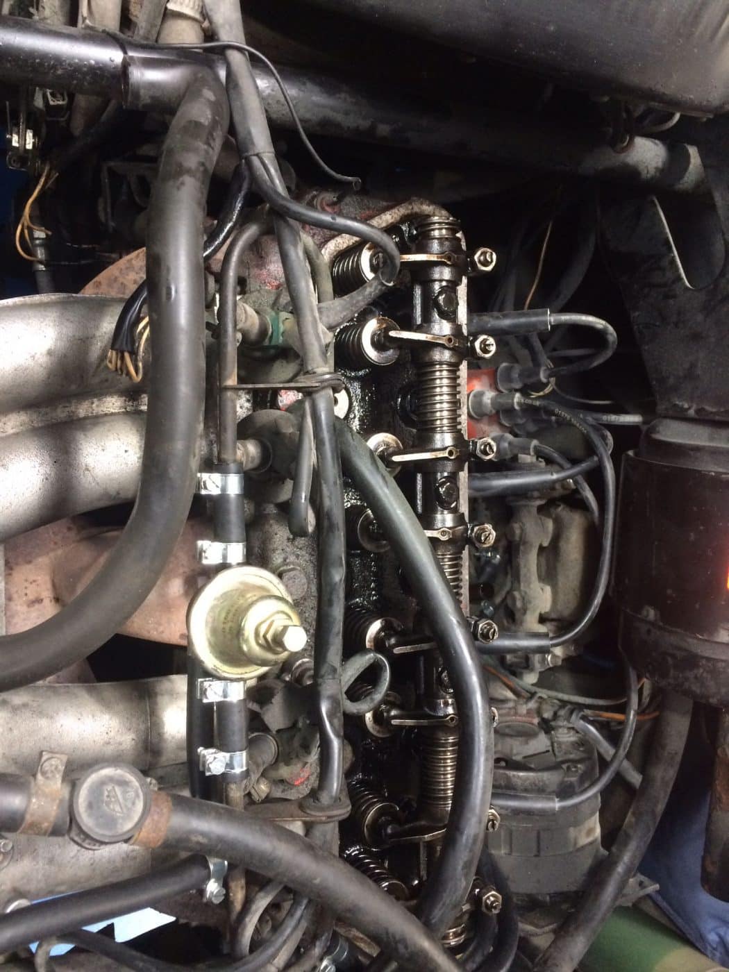 190422 1973 Volvo 1800ES service repairs balljoint and antifreeze 3 1