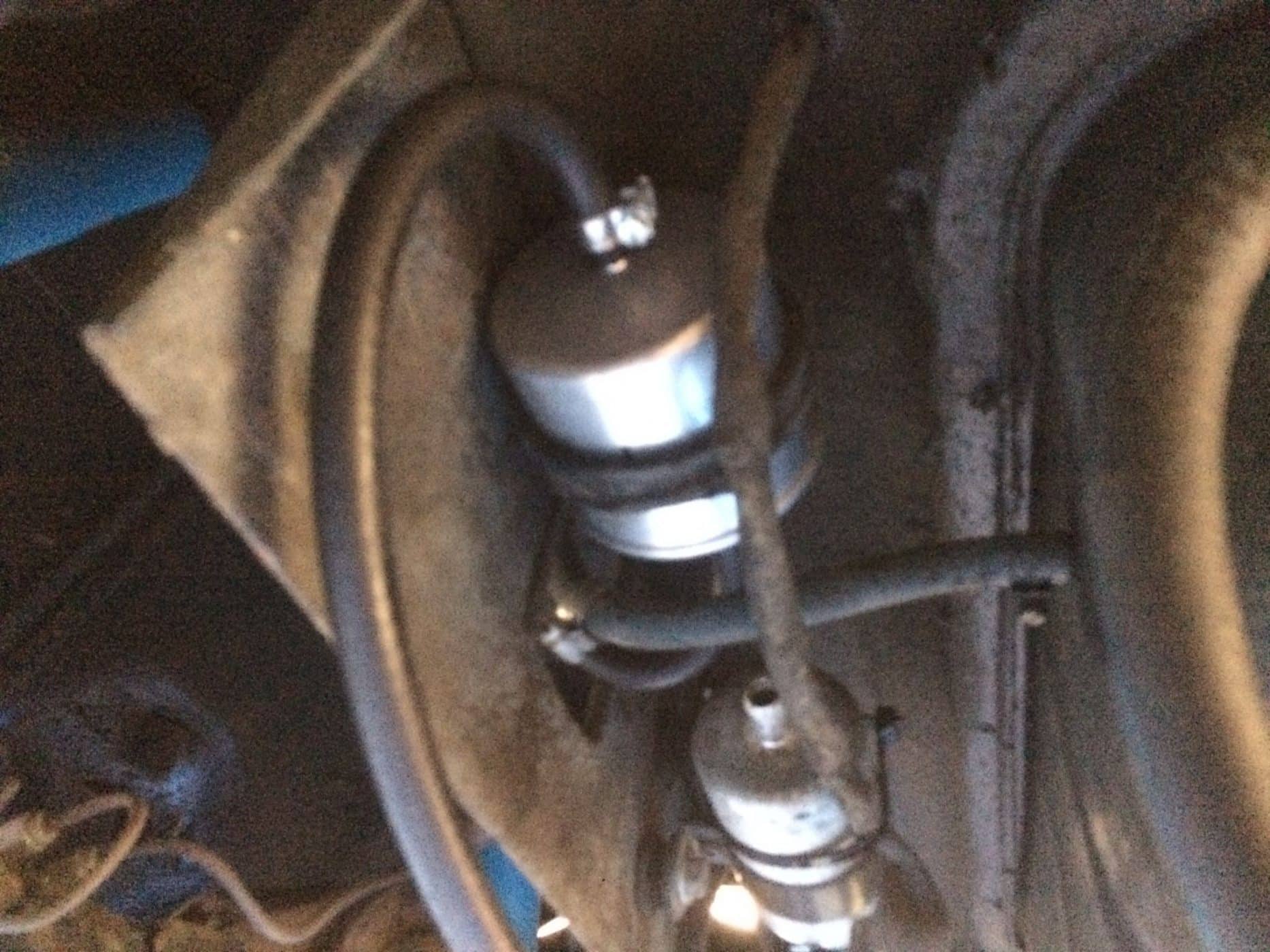 190422 1973 Volvo 1800ES service repairs balljoint and antifreeze 5 1