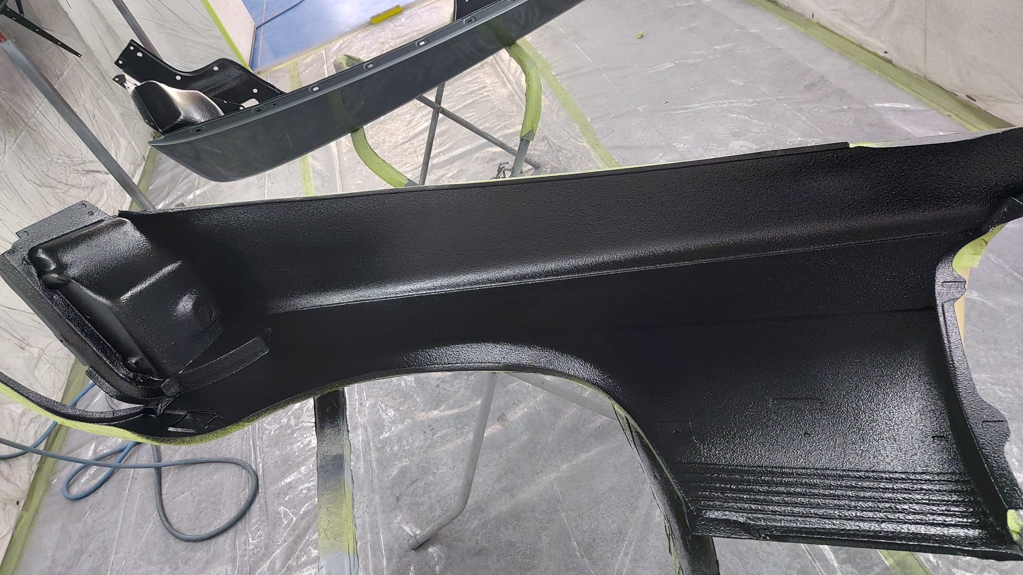 210422 1987 Mercedes 500SL Black Raptorguard in Front Wings 9 1