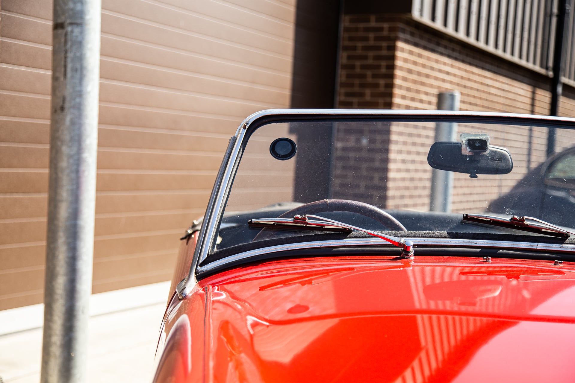 220422 1959 Austin Healey Sprite Leaving 15 1