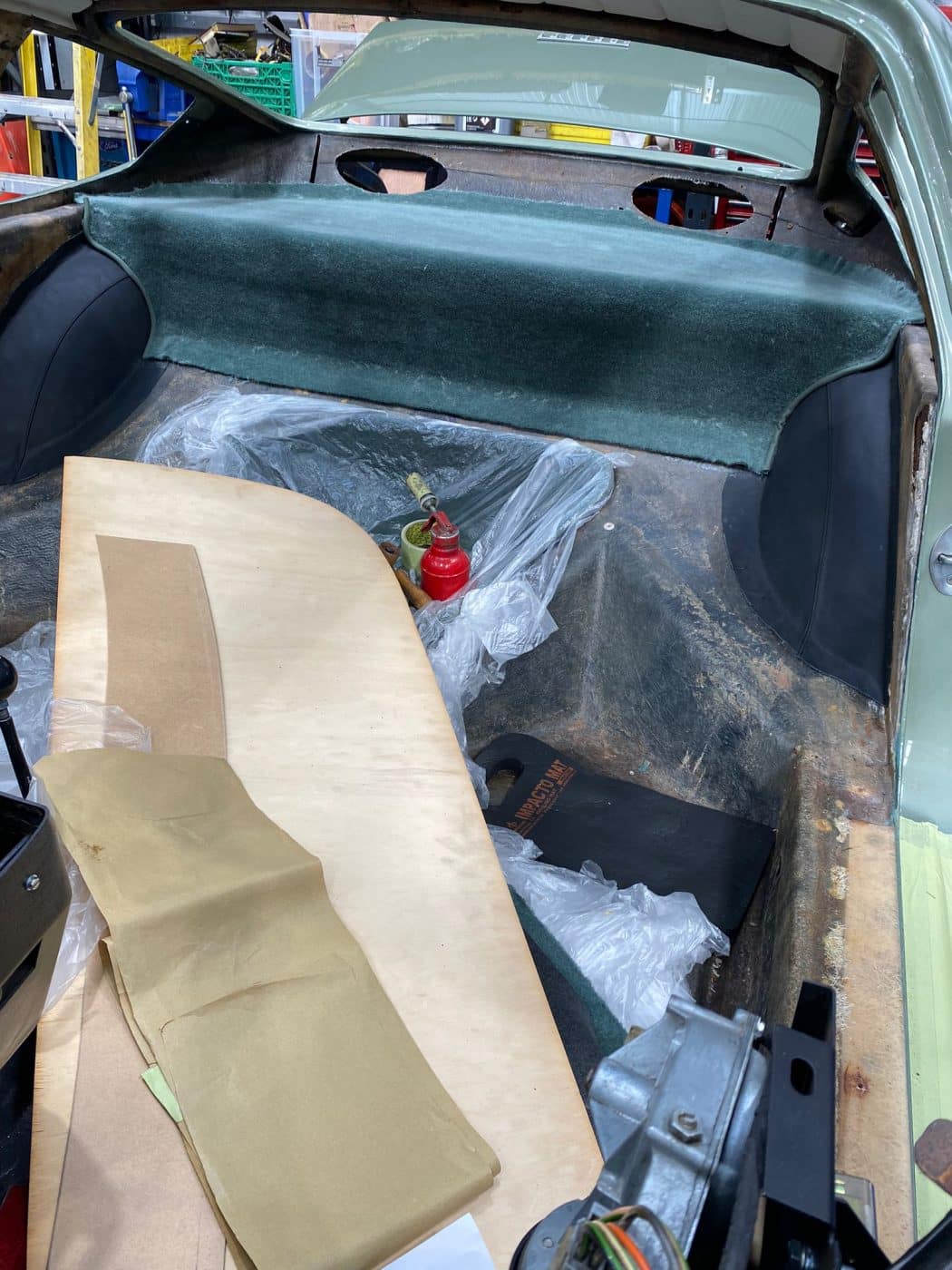 220422 1979 Arrow Ferrari Daytona Rear Parcel Shelf and Carpets Glued Down 11 1