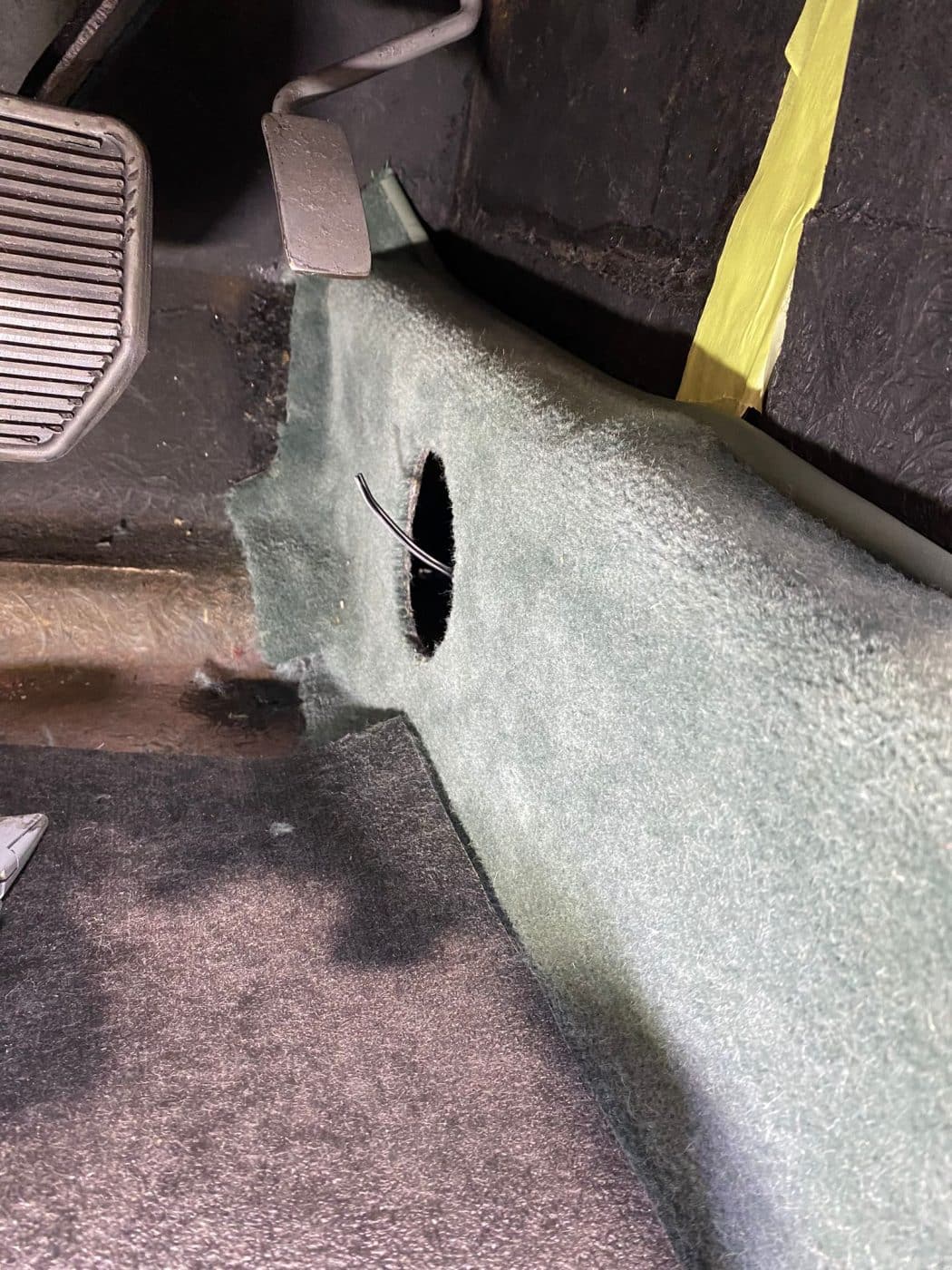 220422 1979 Arrow Ferrari Daytona Rear Parcel Shelf and Carpets Glued Down 36 1