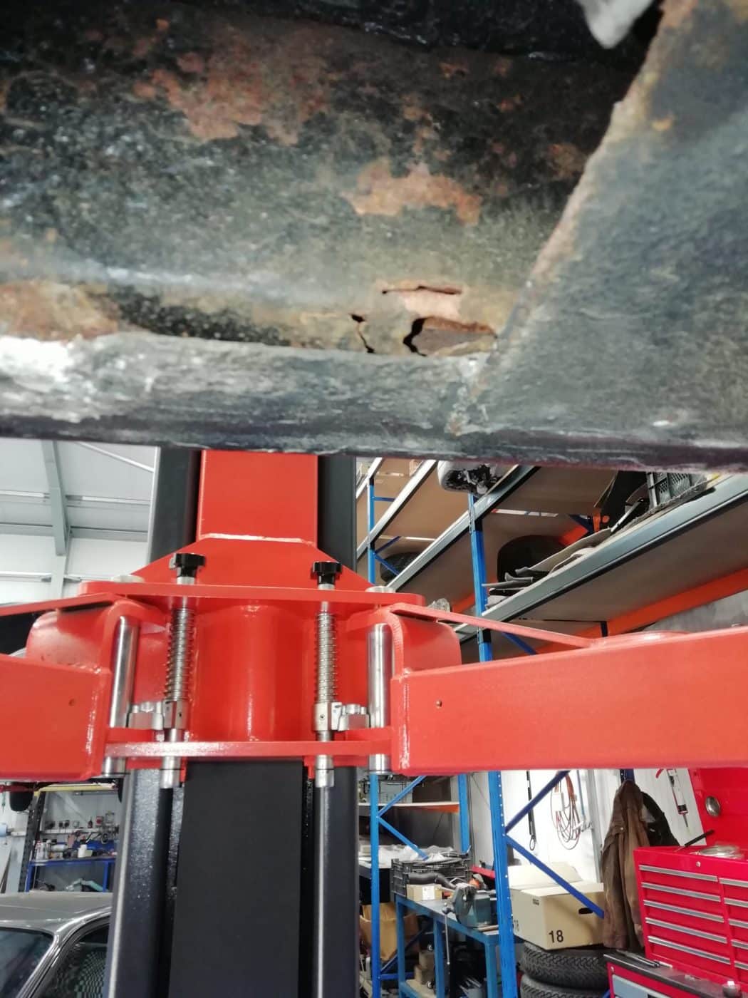 260422 1970 Bristol 411 OS inner sill corrosion 7 1