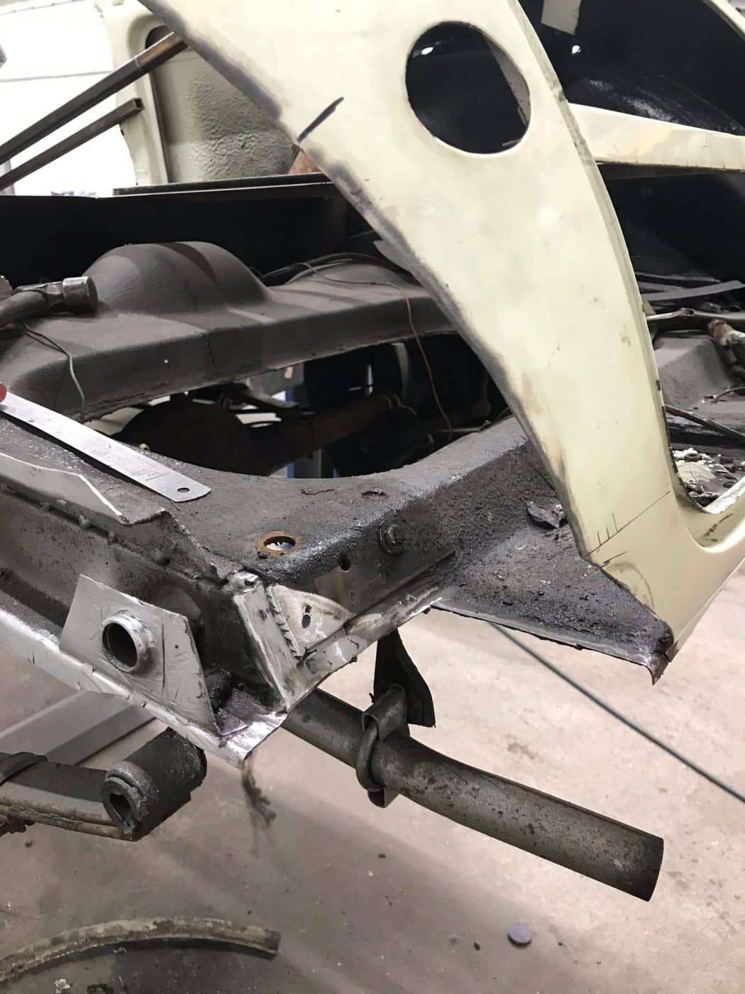 150522 1969 Morris Minor Convertible Arch and Rear Quarter Repairs16 1