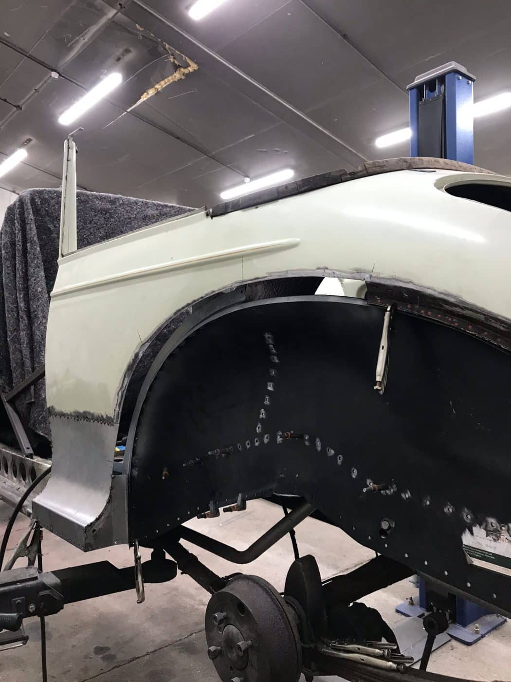 150522 1969 Morris Minor Convertible Arch and Rear Quarter Repairs9 1