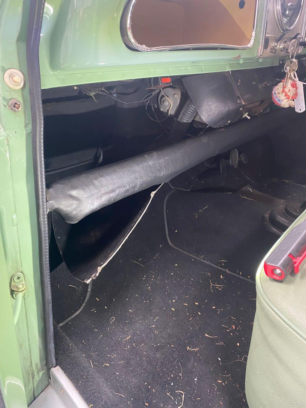 170522 1968 Morris Minor Van Shelf Repair and Rear Load Board Trimmed1 1