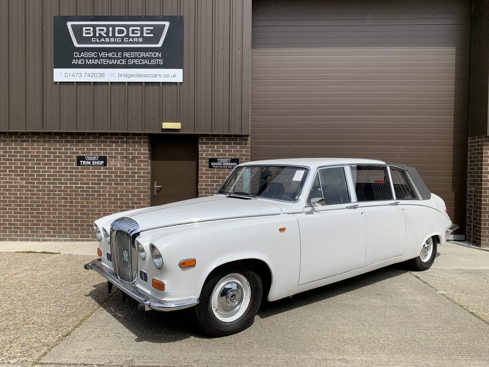 170522 1986 Daimler DS420 arriving in UK 2 1