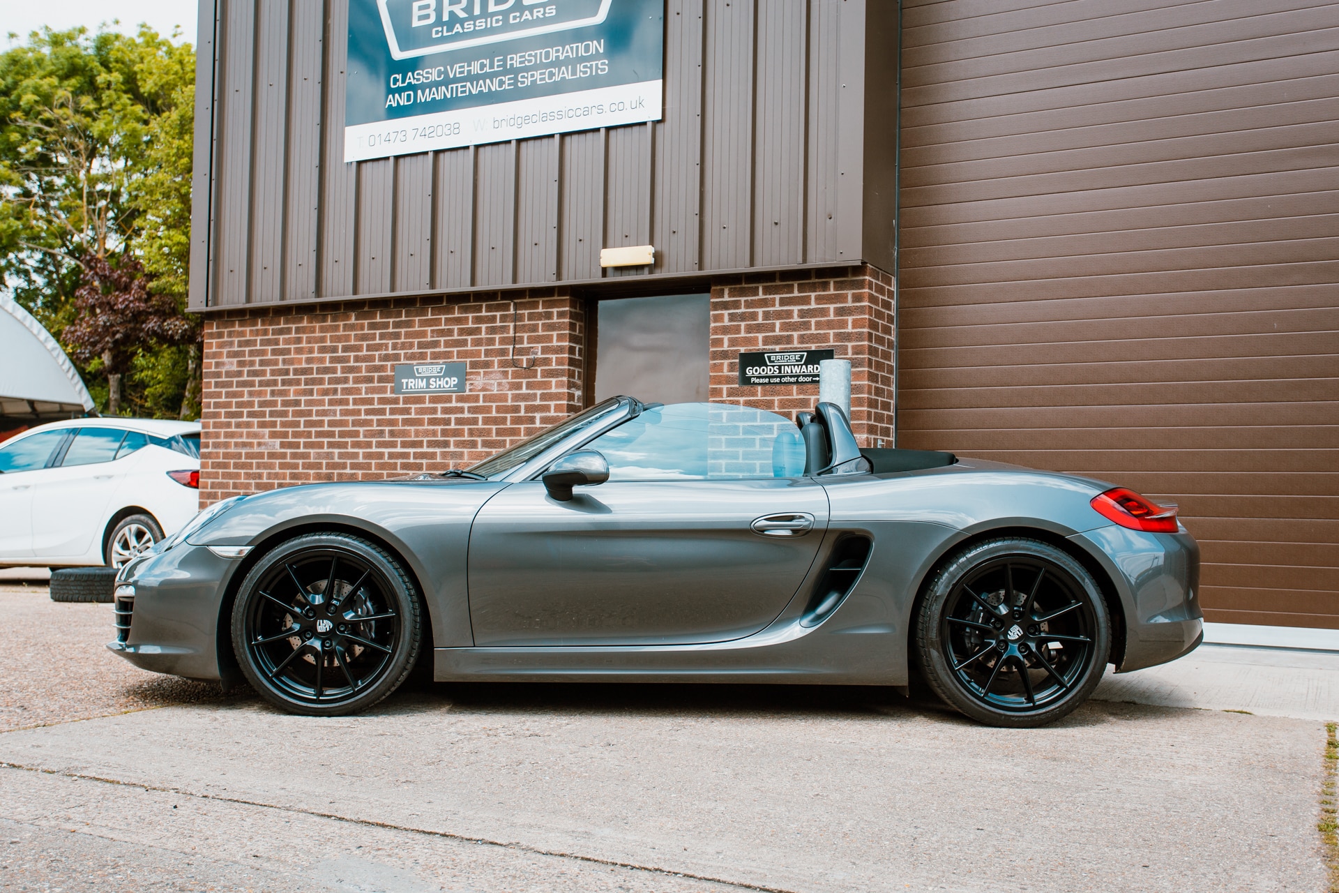 18052021 Porsche Boxster arrives for paintwork repair 03 1