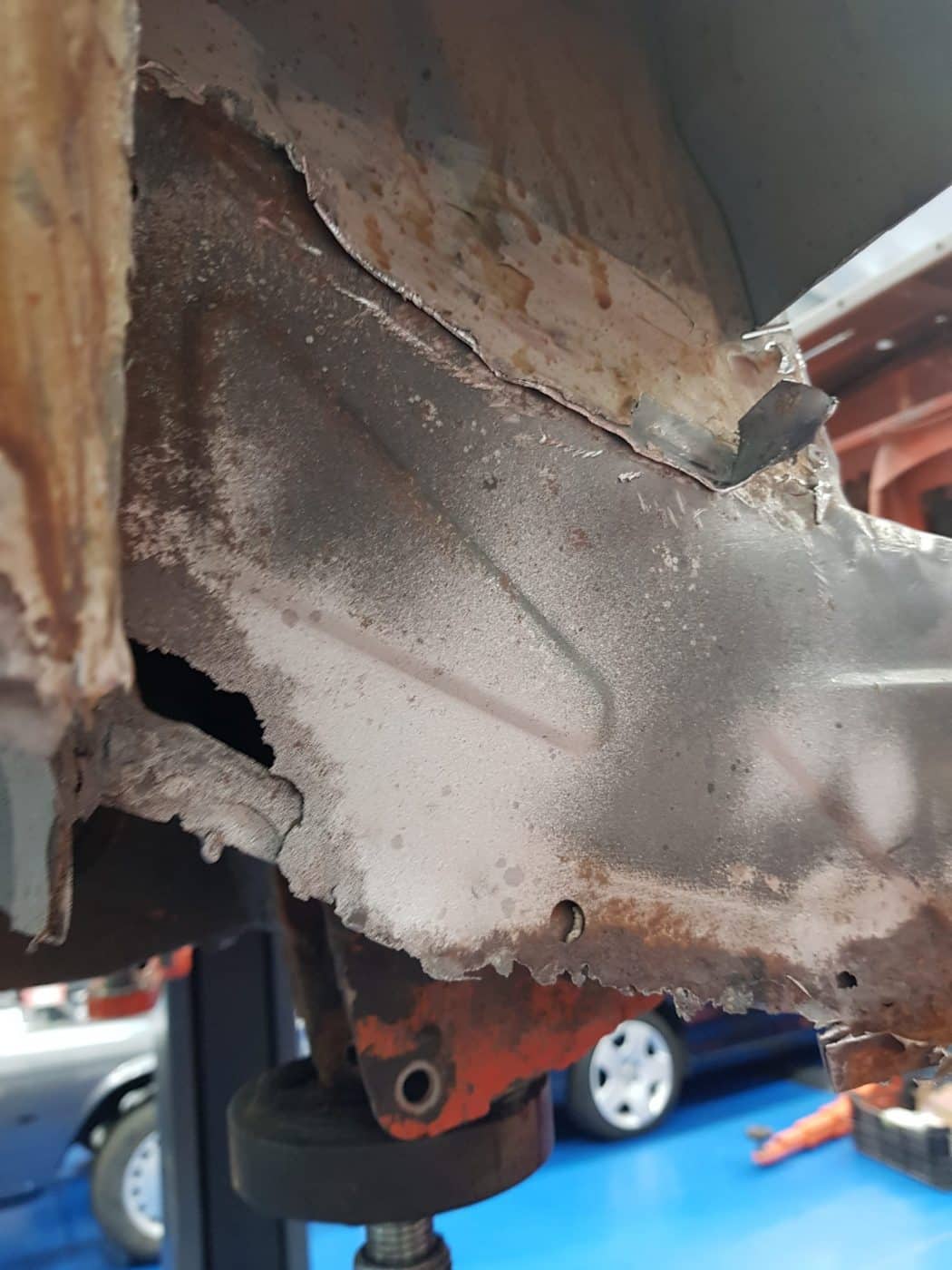 240522 1978 MGB GT Bodyshell Repairs 9 1