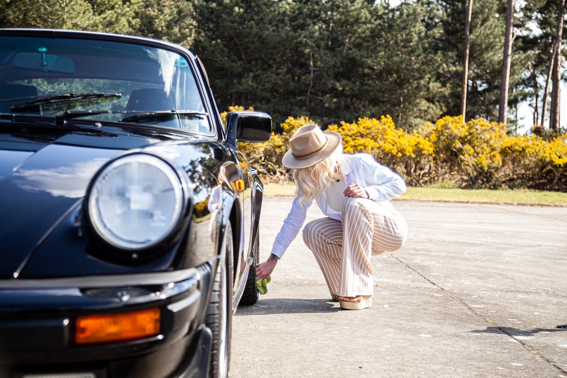 260422 1985 Porsche 911 BTS Photos 16 1