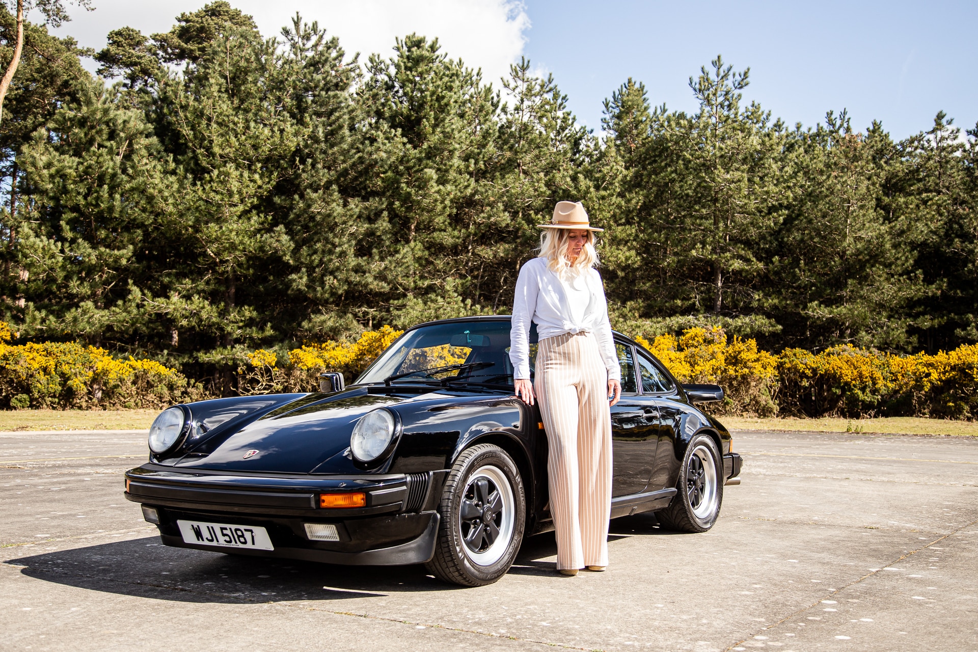 260422 1985 Porsche 911 BTS Photos 47 1