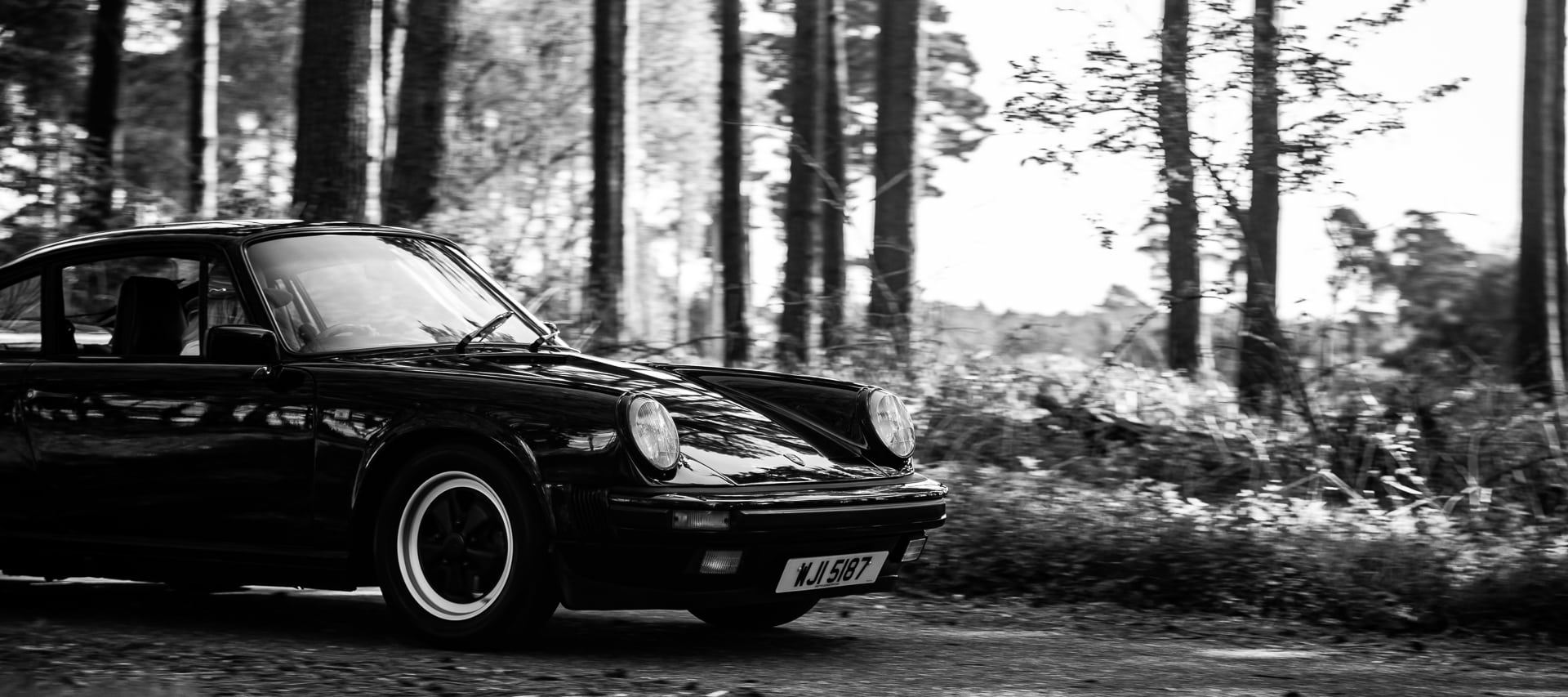 260422 1985 Porsche 911 BTS Photos 48 1